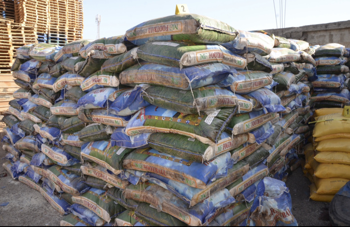 POLICE : Saisies de plus de 150 tonnes de riz impropre à la consommation à la Rue Tolbiac à Dakar... POLICE : Saisies de plus de 150 tonnes de riz impropre à la consommation à la Rue Tolbiac à Dakar...