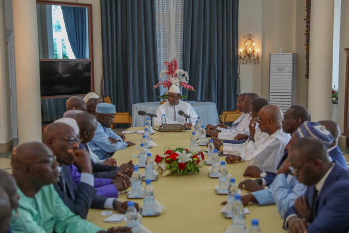 La Cour des comptes a remis ses rapports au Chef de l’Etat... La Cour des comptes a remis ses rapports au Chef de l’Etat...