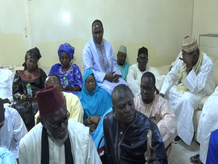 Les images de la cérémonie de 8ème jour du rappel à Dieu d'El Hadj Idrissa Guèye à Kaolack. Les images de la cérémonie de 8ème jour du rappel à Dieu d'El Hadj Idrissa Guèye à Kaolack.