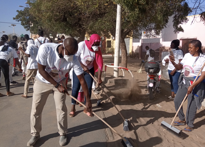 Cadre de vie à Pikine : "Clean and Smart City" avec Cheikh Ahmed T. Thiam et « Pikine Ouest Môgnu Nior » Cadre de vie à Pikine : "Clean and Smart City" avec Cheikh Ahmed T. Thiam et « Pikine Ouest Môgnu Nior »
