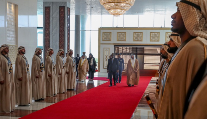 LE PRÉSIDENT SALL À ABU DHABI / Un après-midi qui sera ponctué de rencontres avec les investisseurs LE PRÉSIDENT SALL À ABU DHABI / Un après-midi qui sera ponctué de rencontres avec les investisseurs