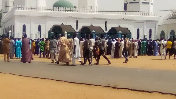 Diamal : Inhumation du khalife El Hadj Mame Abdou Cissé. Diamal : Inhumation du khalife El Hadj Mame Abdou Cissé.