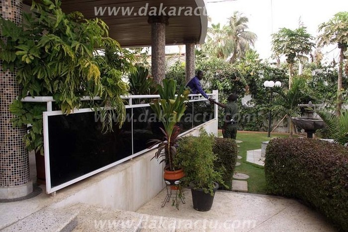 Voici la maison où loge Abdoulaye Wade