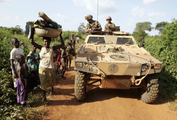Que fait l’armée française en Afrique ou au Sénégal ?