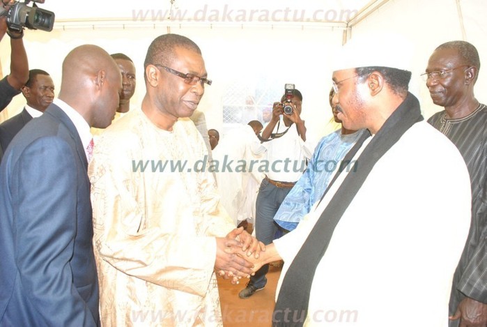Youssou N'dour  renouvelle son acte d'allégeance à son marabout, Serigne Mame Mor Mbacké (PHOTOS)