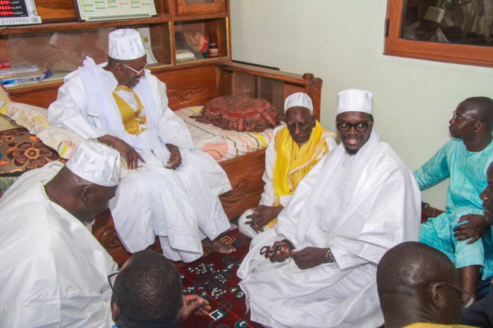 Les Images de la viste du DG de la SICAP SA Mamadou KASSÉ au Khalife de Medina Gounass Les Images de la viste du DG de la SICAP SA Mamadou KASSÉ au Khalife de Medina Gounass