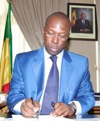 Souleymane  Ndéné Ndiaye: "Ma main sur le Coran, je n'ai jamais été éconduit de l'aéroport".