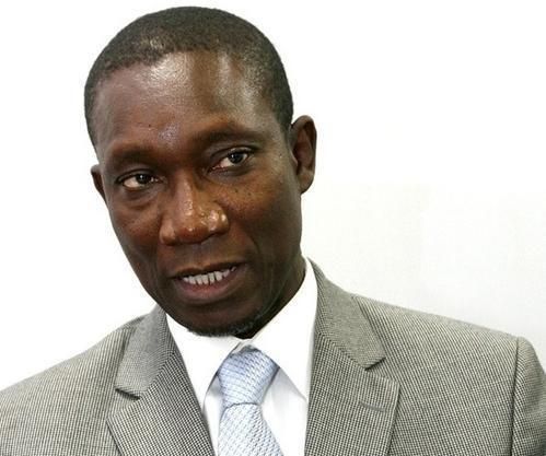 Me Amadou Sall et compagnie manifestent devant la Dic