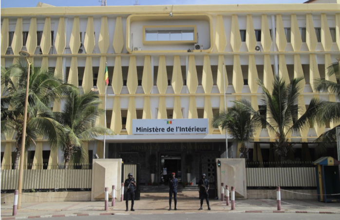 Covid-19 : Il n’y a pas de couvre-feu au Sénégal. Covid-19 : Il n’y a pas de couvre-feu au Sénégal.