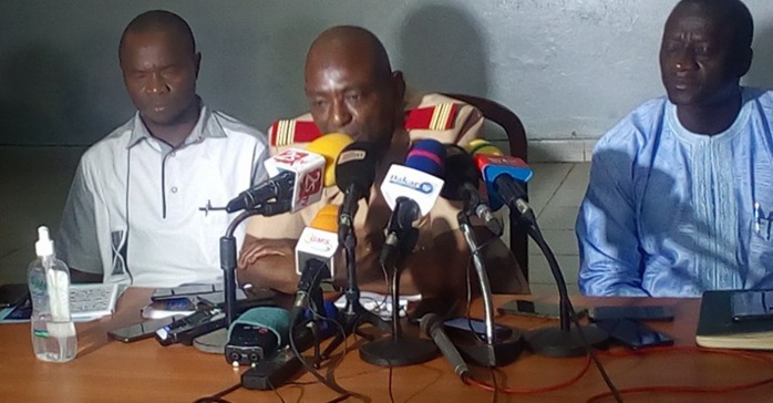 Colonel Maodo Malick Diop, Médecin-chef de la région médicale de Ziguinchor : «Des prélèvements faits sur trois personnes à haut risque envoyés à Dakar » Colonel Maodo Malick Diop, Médecin-chef de la région médicale de Ziguinchor : «Des prélèvements faits sur trois personnes à haut risque envoyés à Dakar »