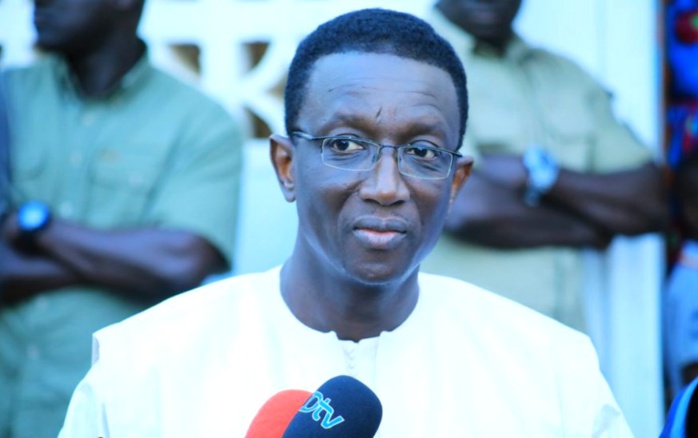 Covid-19 / Amadou Bâ : « Nous appelons nos compatriotes au respect des consignes et à limiter les mouvements vers le Sénégal » Covid-19 / Amadou Bâ : « Nous appelons nos compatriotes au respect des consignes et à limiter les mouvements vers le Sénégal »