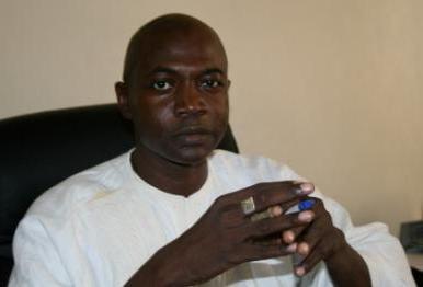 Sitor Ndour stoppé net à l’aéroport de Dakar par une interdiction de sortie du territoire national