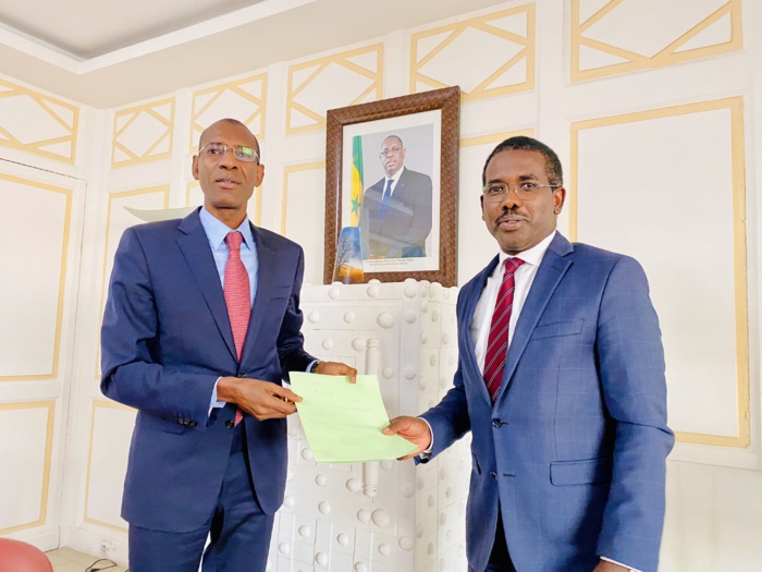Coronavirus : Sonatel contribue à plus de 2 milliards FCFA dont 250 millions de FCFA destinés au fonds Force Covid-19. Coronavirus : Sonatel contribue à plus de 2 milliards FCFA dont 250 millions de FCFA destinés au fonds Force Covid-19.