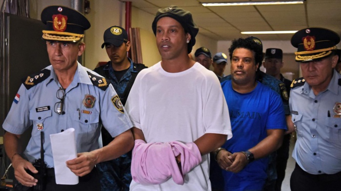 Paraguay : Ronaldinho libéré de prison et placé sous résidence surveillée ´.