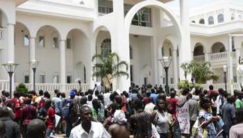 Mali : la vidéo du lynchage de Dioncounda Traoré au palais de Koulouba