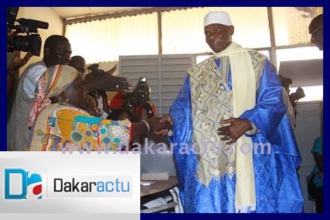 10 minutes d'entretien avec le président Abdoulaye Wade. 
