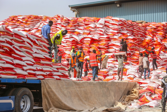 Distribution de l'aide alimentaire :  Le président Macky Sall lance officiellement  l'opération de convoyage du riz à l'intérieur du pays.