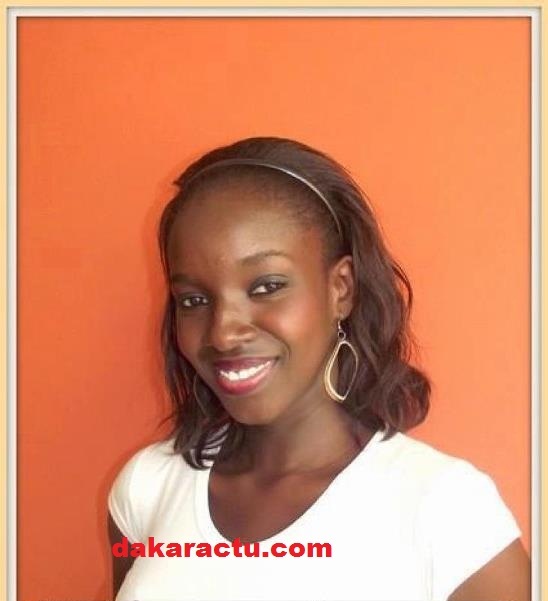 Ndeye Marie Diaw, la 2ème dauphine de Miss Sénégal, remporte la couronne de Miss Humanitaire.