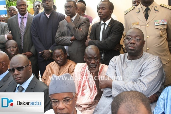 La levée du corps de Madior Fall en images