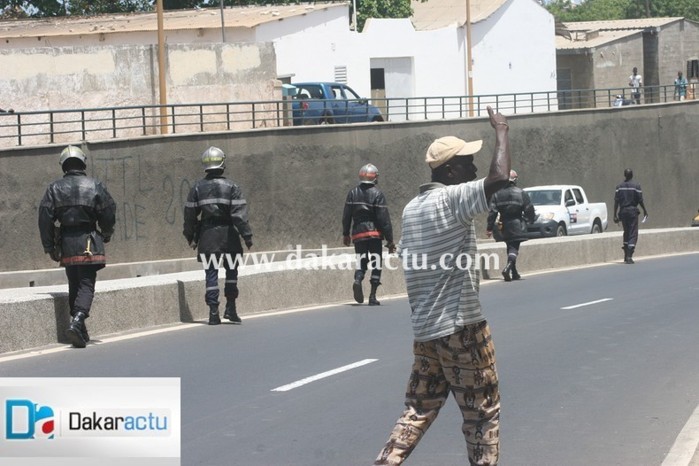 Un camion fou se renverse dans le tunnel de Soumbédioune (PHOTOS)