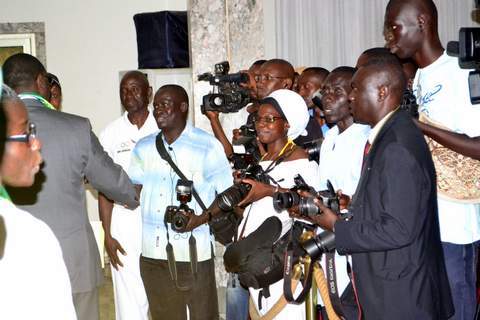 JO de Londres : Macky Sall remet le drapeau et souhaite des médailles aux athlètes  (PHOTOS)