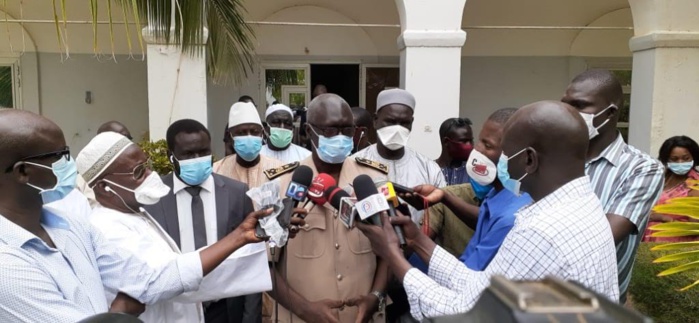 Lutte contre le Covid-19 : Mbaye Guèye EMG fait un don de matériel, vivres et autres d’une valeur de 60 millions. Lutte contre le Covid-19 : Mbaye Guèye EMG fait un don de matériel, vivres et autres d’une valeur de 60 millions.