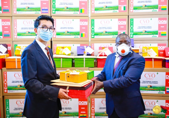 Covid-Organics : les échantillons offerts au Sénégal convoyés par la Guinée Bissau.