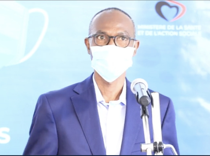Le Professeur Moussa Seydi sur l’immunité collective : « On risque d'aller vers l’hécatombe si on tente cette expérience » Le Professeur Moussa Seydi sur l’immunité collective : « On risque d'aller vers l’hécatombe si on tente cette expérience »