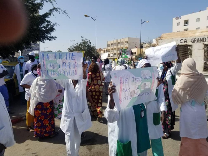 Samu Municipal : Manifestation des agents pour réclamer l’intégralité de leurs salaires. Samu Municipal : Manifestation des agents pour réclamer l’intégralité de leurs salaires.