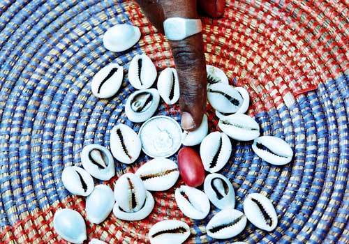 Dossier: Voyance et rationalité au Sénégal