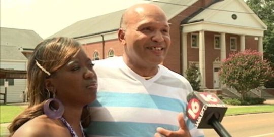 Un pasteur américain refuse de marier un couple de Noirs (VIDEO)