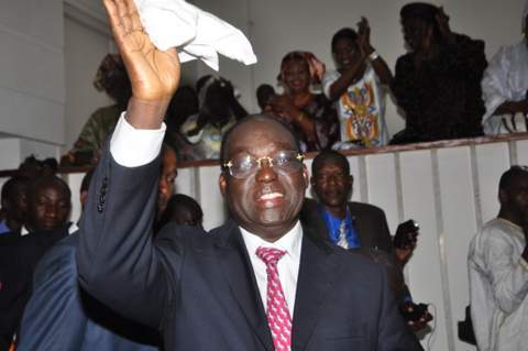 Moustapha Niasse aux anges acclamé par le public