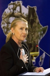 ’Nous luttons contre le terrorisme, nous nous attaquons aux menaces régionales telles que le trafic de drogue " (Hillary Clinton)