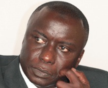 Les longues prières de Idrissa Seck