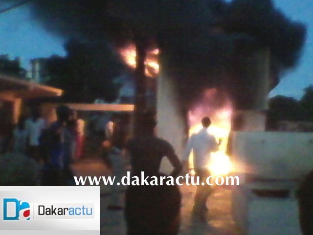 Les images de l'incendie de la centrale de Ngor Village
