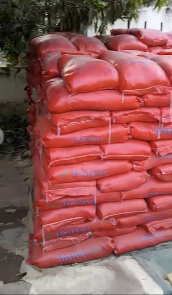 (IMAGES) KOLDA / Mameboye Diao dégaine 150 tonnes de riz, 10 t de sucre et 5.000 litres d'huile.