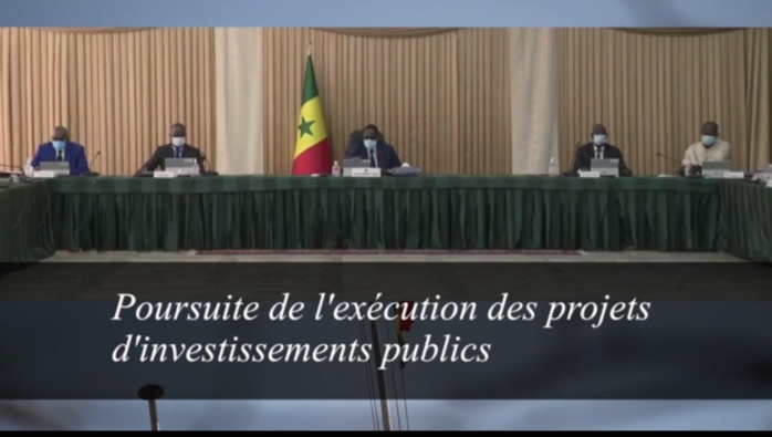 Conseil des ministres : Les projets de l’assignation à résidence avec surveillance électronique adoptés. Conseil des ministres : Les projets de l’assignation à résidence avec surveillance électronique adoptés.