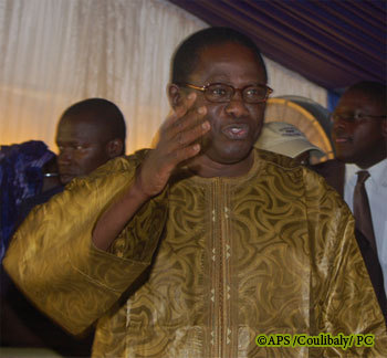 Pape Diop adhère au projet de suppression du Sénat