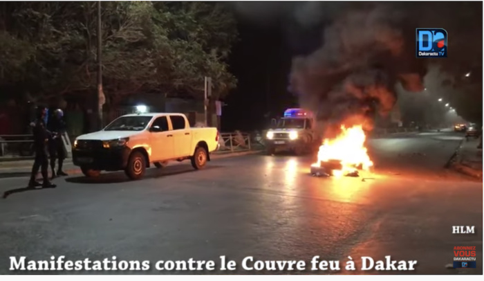 Grand-Yoff : Manifestation pour réclamer la fin du couvre-feu et les restrictions dues à la pandémie.