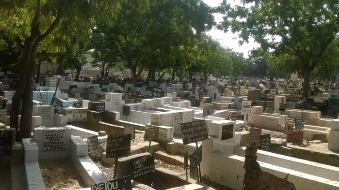 Le cimetière de Pikine au bord du gouffre : Les confessions de M. Sarr conservateur des lieux