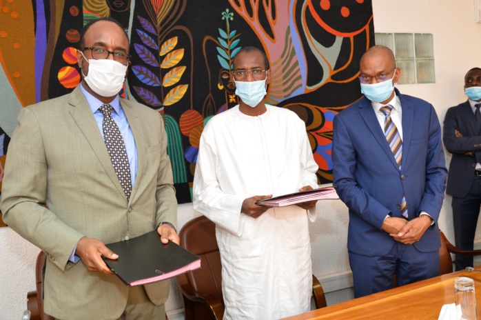 Riposte Covid-19 : Trois accords de financement de 225 milliards de FCFA signés avec la Banque Mondiale. Riposte Covid-19 : Trois accords de financement de 225 milliards de FCFA signés avec la Banque Mondiale.