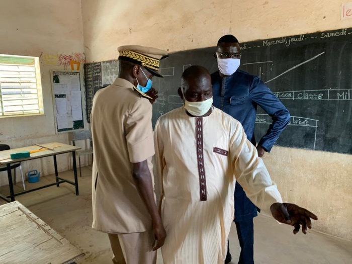 Reprise des cours du 25 Juin prochain : Dame Diop visite les écoles dans les zones les plus reculées du Sénégal. Reprise des cours du 25 Juin prochain : Dame Diop visite les écoles dans les zones les plus reculées du Sénégal.