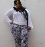 Voici la belle Adji Thioye, soeur de la chanteuse Arame Thioye.