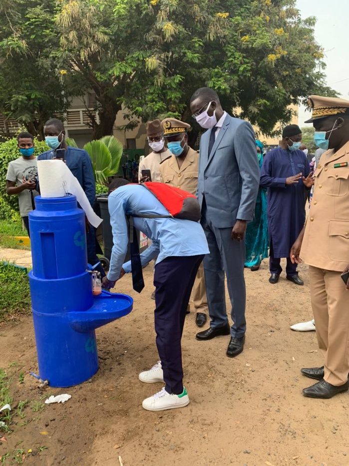 Reprise des cours : Au lycée Delafosse, à Esebat et Ciga, les élèves sont ravis de retrouver les classes, et le ministre satisfait du respect du protocole sanitaire.