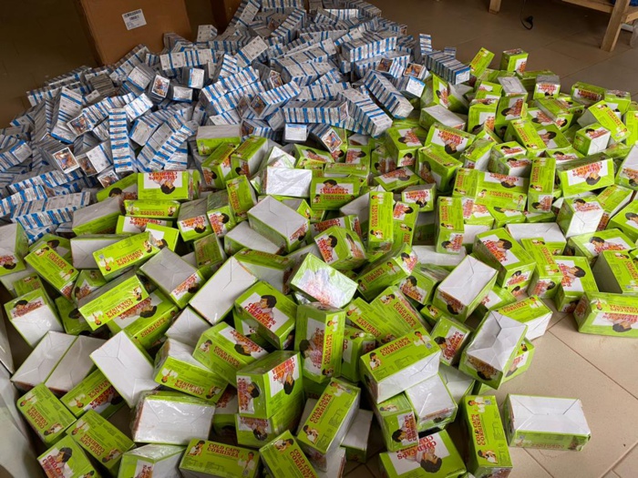 LUTTE CONTRE LE TRAFIC DE FAUX MEDICAMENTS  De faux médicaments d’une valeur de 90 875 000 de francs CFA saisis en une semaine par la Douane au Centre et au Sud du pays.
