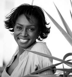 Seynabou SY dite Bijou diagnostique les programmes des télévisions sénégalaises : « C’est à l’image de la société sénégalaise… »