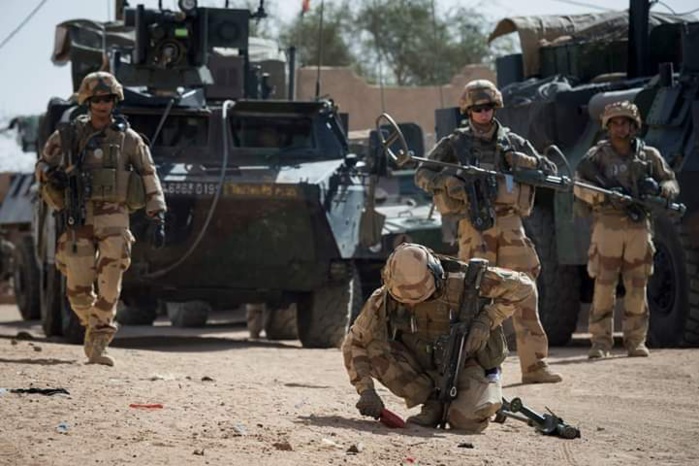 Tchad : Echange de tirs entre militaires tchadiens et français à Ndjaména.