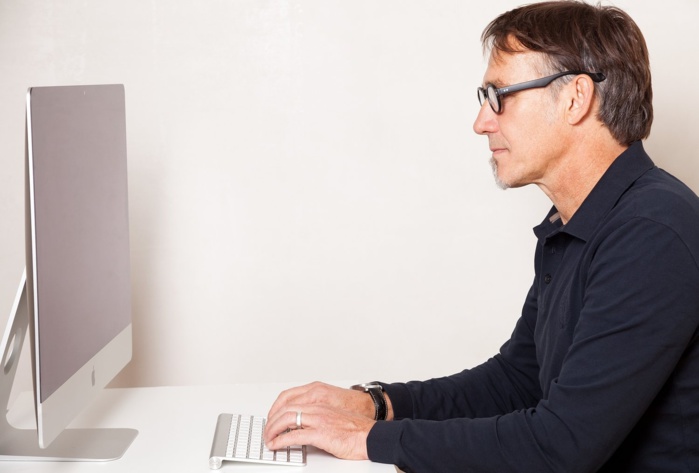 Son épouse rappelée à l’ordre par le Sénégal : Waldemar Krupski supprime son carnet de voyage sur son site professionnel. Son épouse rappelée à l’ordre par le Sénégal : Waldemar Krupski supprime son carnet de voyage sur son site professionnel.