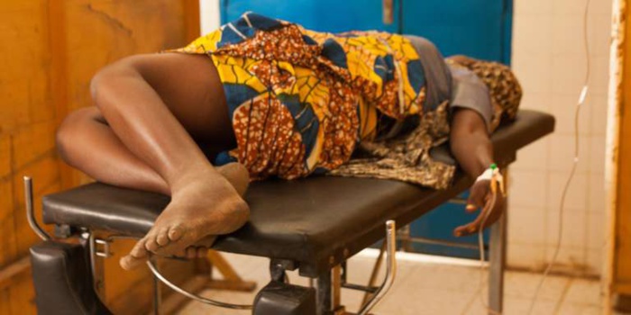 Koumpentoum/Drame à Kahène : Faute d'ambulance, une dame et un de ses bébés perdent la vie. Koumpentoum/Drame à Kahène : Faute d'ambulance, une dame et un de ses bébés perdent la vie.