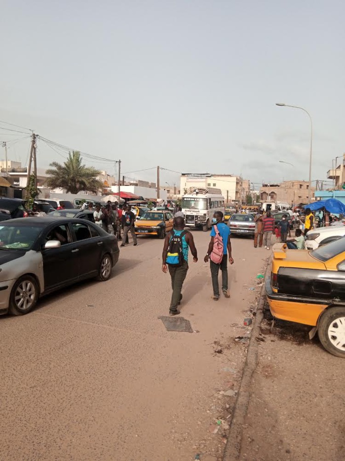 Scènes de vie. Patte d'oie ou le point névralgique de la mobilité (Par Samba Ardo) Scènes de vie. Patte d'oie ou le point névralgique de la mobilité (Par Samba Ardo)